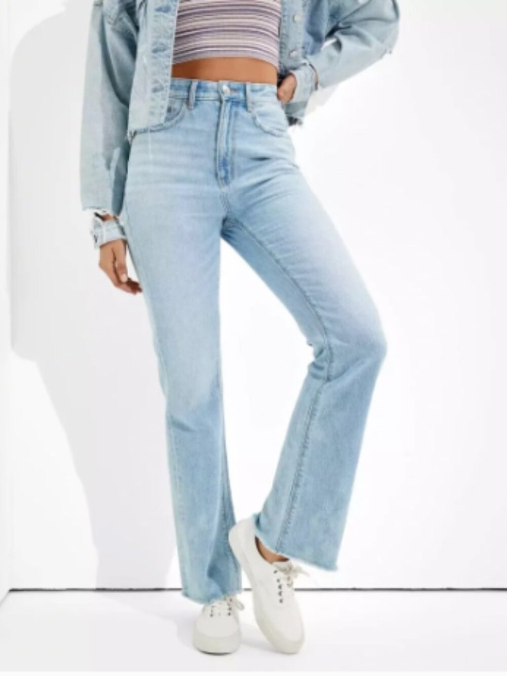 American Eagle Highest Rise 90s Flare Jeans Wide Leg Raw Hem NEW Size 14 32 W